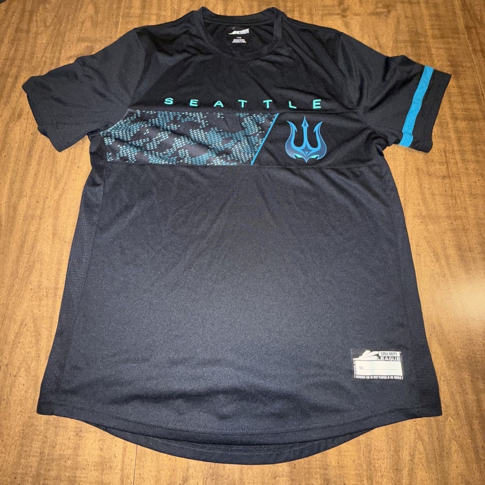 Call‎ of Duty League Men's Seattle Surge Short Sleeve Away Jersey Size Large